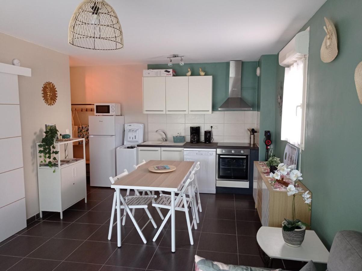 Le Soleil Du Luberon - T2 Avec Terrasse, Parking Et Clim Apartment L'Isle-sur-la-Sorgue Luaran gambar
